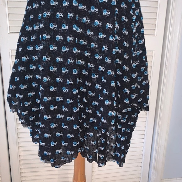 Free People Vintage Strapless Floral
Embroidered Dress size small - Picture 7 of 9